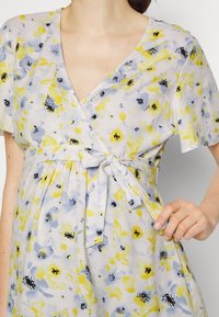 Anna Field MAMA Bluse - white