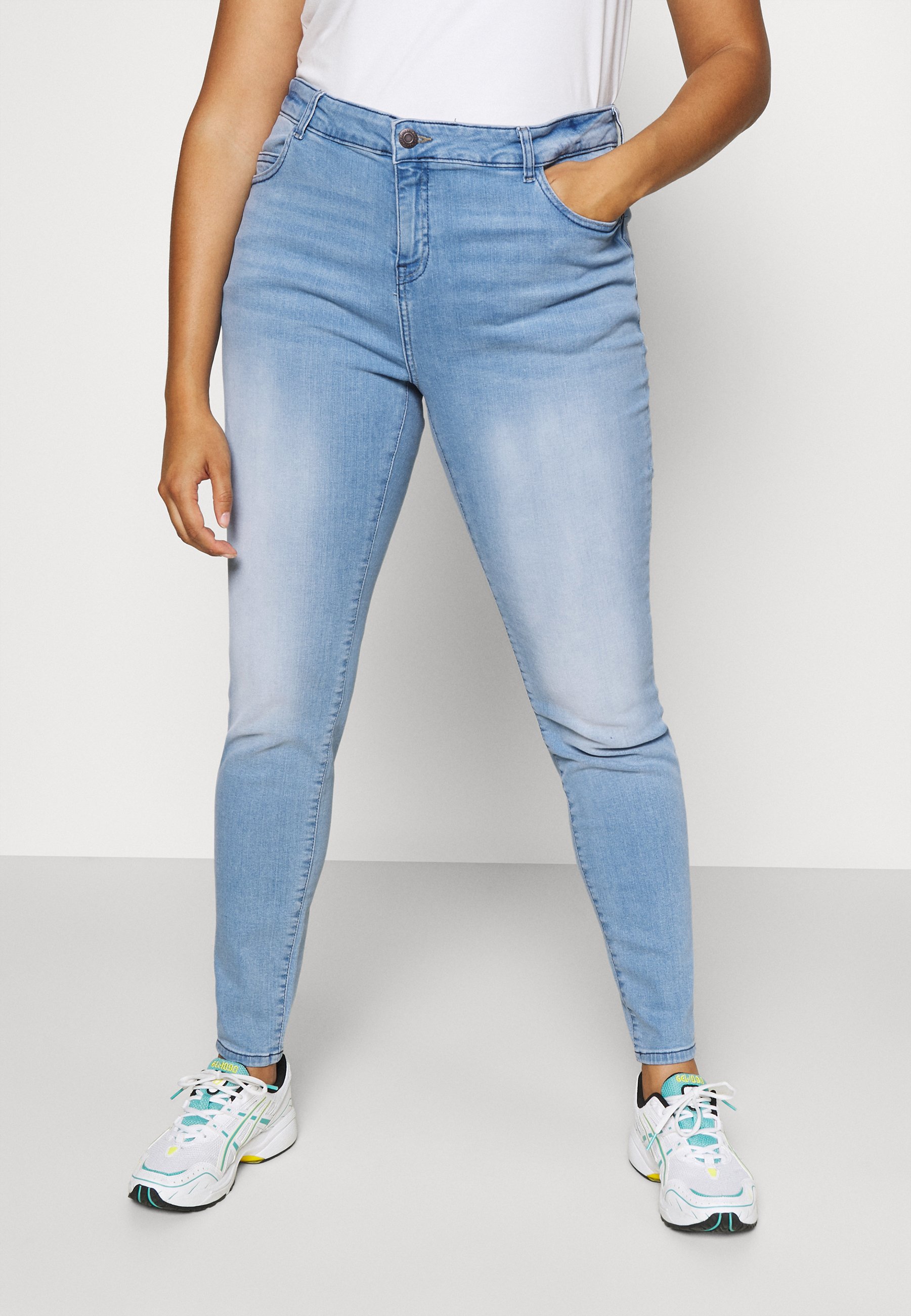 Noisy May Curve Nmlucy Skinny Jeans Skinny Fit Light Blue Light Blue Denim Zalando Co Uk