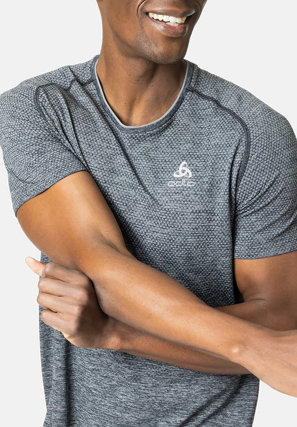 CREW NECK ESSENTIAL SEAMLESS - Sports T-shirt2