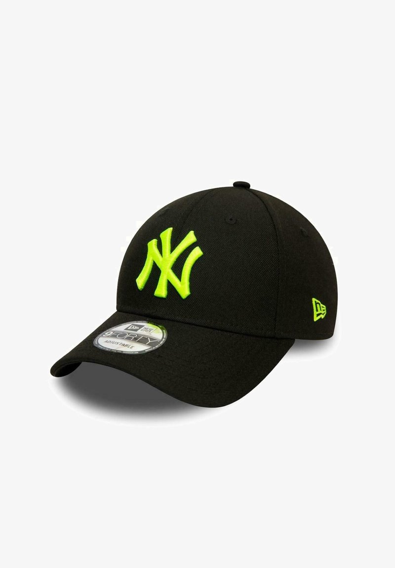 Shop New Era New York Yankees 9Forty A-Frame Cap In Realtree Camo Shop New Era New York Yankees 9Forty A-Frame Cap In Realtree Camo