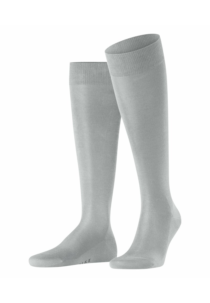 Graue, kniehohe Socken aus glattem, leichtem Stoff. Verfügen über einen gerippten Bund an der Oberseite und eine nahtlose Zehenpartie. Einfaches, klassisches Design.