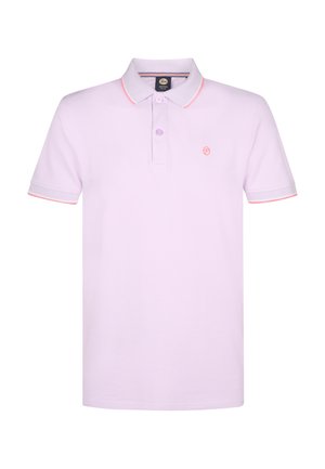 Helles lila Poloshirt mit einem Kragen, einer zwei-knöpfigen Knopfleiste und kontrastierenden rosa Akzenten an Kragen und Ärmeln. Kleines Logo auf der Brust.