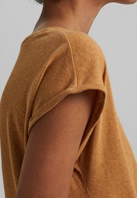 edc by Esprit T-shirt basique - cognac