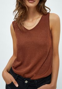 Minus MICARLI KNIT TOP - Top - desert sand lurex