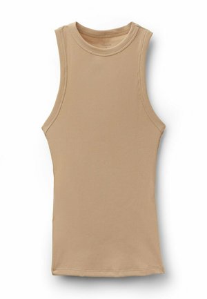 Top sin mangas beige de canalé con cuello redondo, corte ajustado y textura de tela suave sobre fondo blanco.