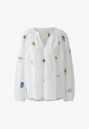 Witte blouse met lange mouwen en V-hals, met kleurrijke geborduurde ontwerpen van palmbomen, kersen, schelpen, zeesterren en tekstdetails.