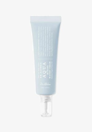 Tube bleu clair de Dr. Althea Aqua Marine Watery Cream avec texte blanc et un distributeur à pompe transparent.