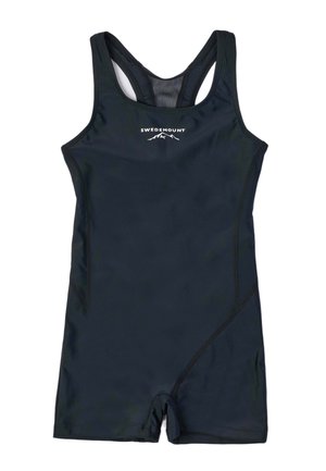 Zwart atletisch eendelig badpak met racerback en wit "Swedemount"-logo boven het bergdesign op de borst.