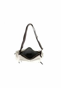 Borsa sintetica bianca con una tracolla marrone scura, dotata di due scomparti con zip e una fodera interna liscia. Gli accenti includono cerniere argentate.