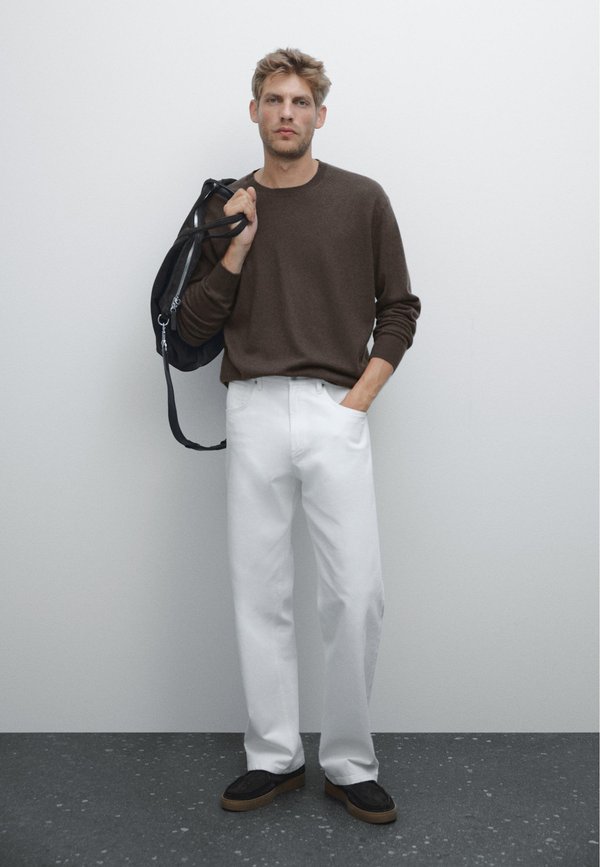 WITH A CREW NECK - Jumper3