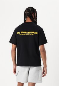 Pal Sporting Goods RECREATIONAL USE ONLY UNISEX - Apdruk�āts T-krekls - black/white