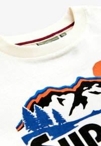 Superdry & Co REGULAR FIT - Camiseta estampada - off white