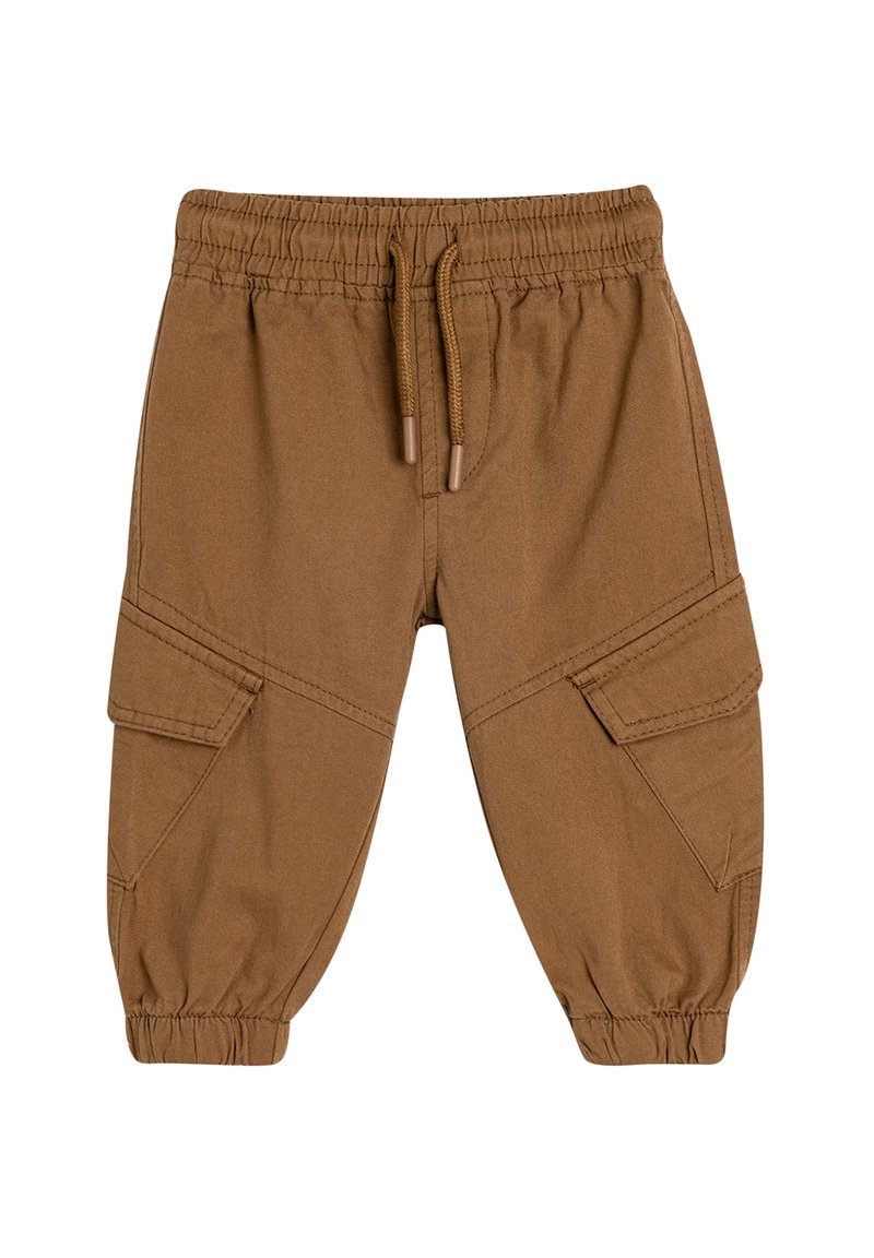 Pantalones cargo de algodón marrón con cintura elástica, cordón ajustable y dos bolsillos laterales, con un corte entallado.