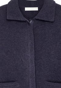 Tume meresinine kudumistekk särk krae, ees lukuga ja kahe alumise taskuga.