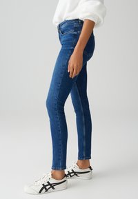 OPUS MID RISE ANKLE - Testhezálló fazon - strong blue
