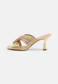 ALESSIA MULE - Šľapky na opätku - pale gold