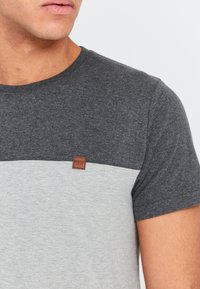 INDICODE JEANS IDREMMOND - T-shirts basic - light grey mix