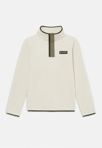 Pull en polaire crème avec une finition texturée. Comprend un col vert, une fermeture par bouton et un patch logo noir sur la poitrine.