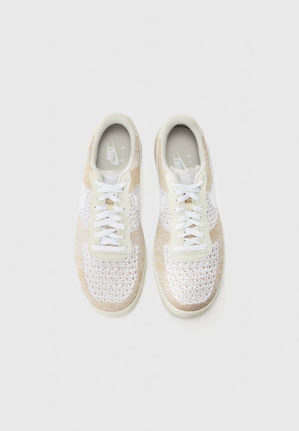 AIR FORCE 1 FLY UNISEX - Trainers2