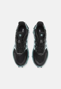 Salomon SUPERCROSS 4 GTX - Sapatilhas de trail running - black/trellis/yucca