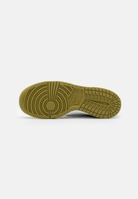 Nike Sportswear DUNK LOW UNISEX - Joggesko - white/pacific moss