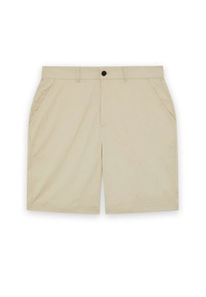 Shorts décontractés beiges avec poches latérales, passants pour ceinture et une fermeture à bouton noir sur la taille.