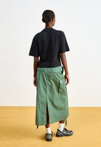 Carhartt WIP CARGO SKIRT - Jupe trapèze - duck green rinsed