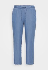 Vero Moda Curve VMCHARPER PULL ON PANTS - Püksid - medium blue denim