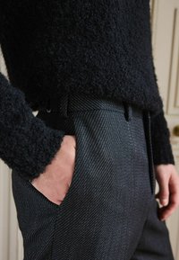 Next TEXTURED - REGULAR FIT - Pantalones - black