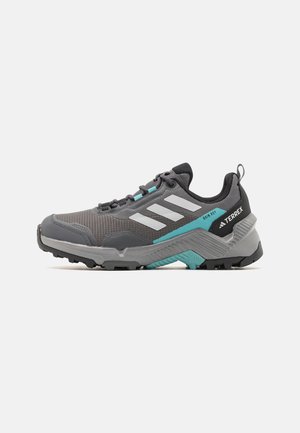 Hiking shoes - grey five/dash grey/mint ton