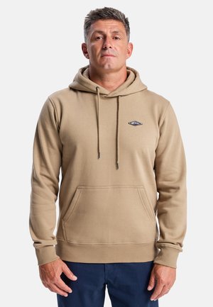 Beige hoodie met een voorzak in kangoeroestijl, een trekkoordcapuchon, ribgebreide manchetten en een klein logo op de borst. Zacht, textuurstof.