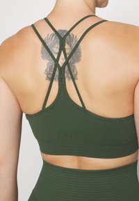ICANIWILL DEFINE SEAMLESS SCRUNCH BRA - Sujetadores deportivos con sujeción media - autumn green