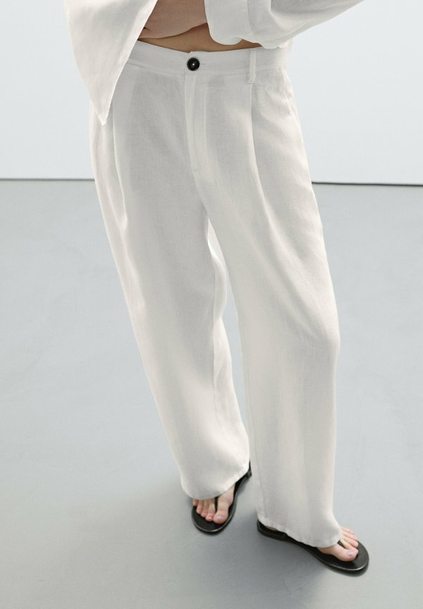 WIDE-MID-RISE - Stoffhose