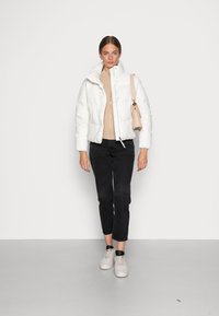 Calvin Klein Daunenjacke - ecru