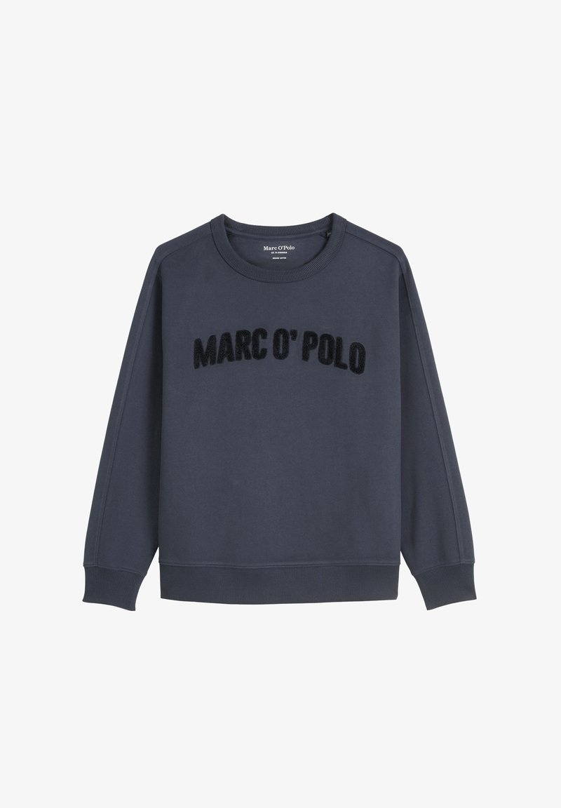 Felpa blu scuro realizzata in misto cotone, con collo a giro, maniche lunghe e logo "MARC O'POLO" in un carattere nero testurizzato.