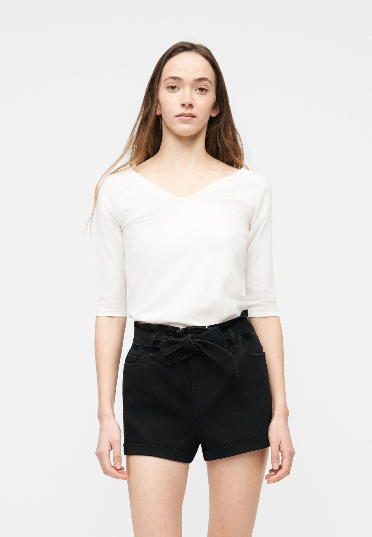 ONLFIFI V NECK