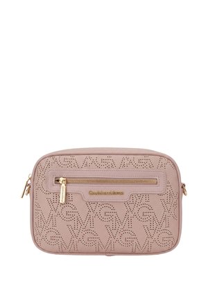 Borsa a tracolla rettangolare beige con motivo logo traforato, tasca frontale con zip dorata e targhetta logo dorata.