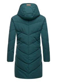 Teal puffer jakna s kapuljačom, s chevron kviltanim uzorkom, dugim rukavima i blago suženim dizajnom za prilagođen izgled.