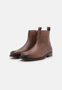 Zign LEATHER - Botines - brown