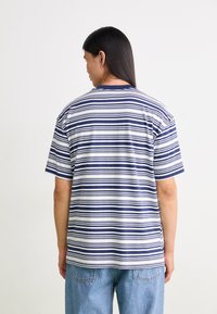 Nike SB TEE - Jednoduché tričko - midnight navy