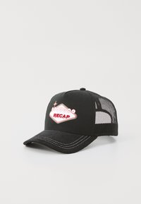 "WHAT HAPPENS IN..." TRUCKER UNISEX - Șapcă - black