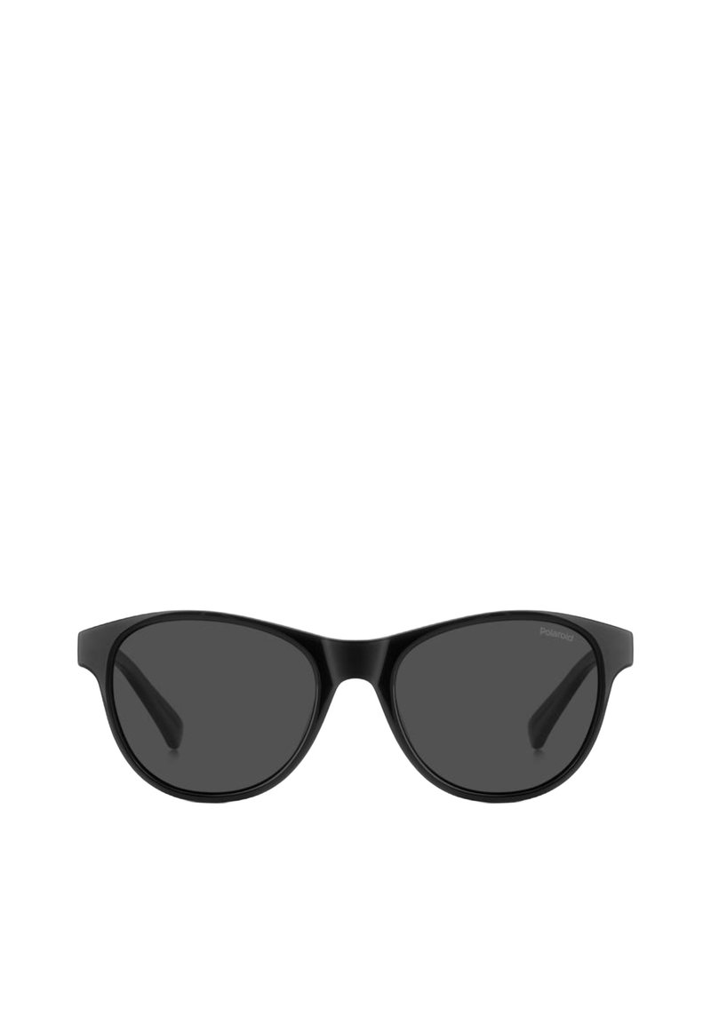Occhiali da sole neri in plastica con un design elegante, lenti scure e una montatura minimalista, dotati di aste curve e una forma leggermente appuntita.