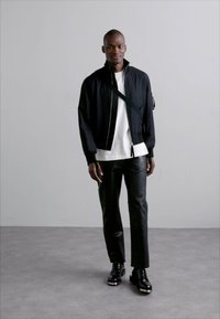 Helmut Lang STRETCH - Chaquetas bomber - black