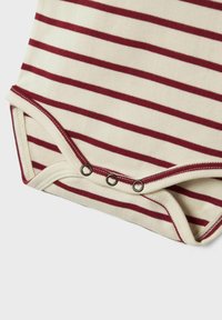 Body rayé en coton crème et bourgogne, avec des boutons-pression en métal en bas, texture douce et design à col rond.