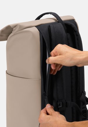 Ucon Acrobatics, YUTO MEDIUM - Backpack - sand