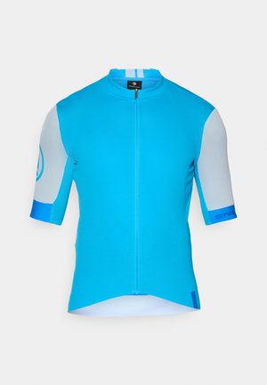 Cyklistický dres s krátkým rukávem, který má jasně modrou barvu, bílé síťované rukávy, přední zip a modrý akcent na lemu rukávu.