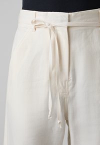 DAY Birger et Mikkelsen TERRI SOLID - Bukse - cloud cream