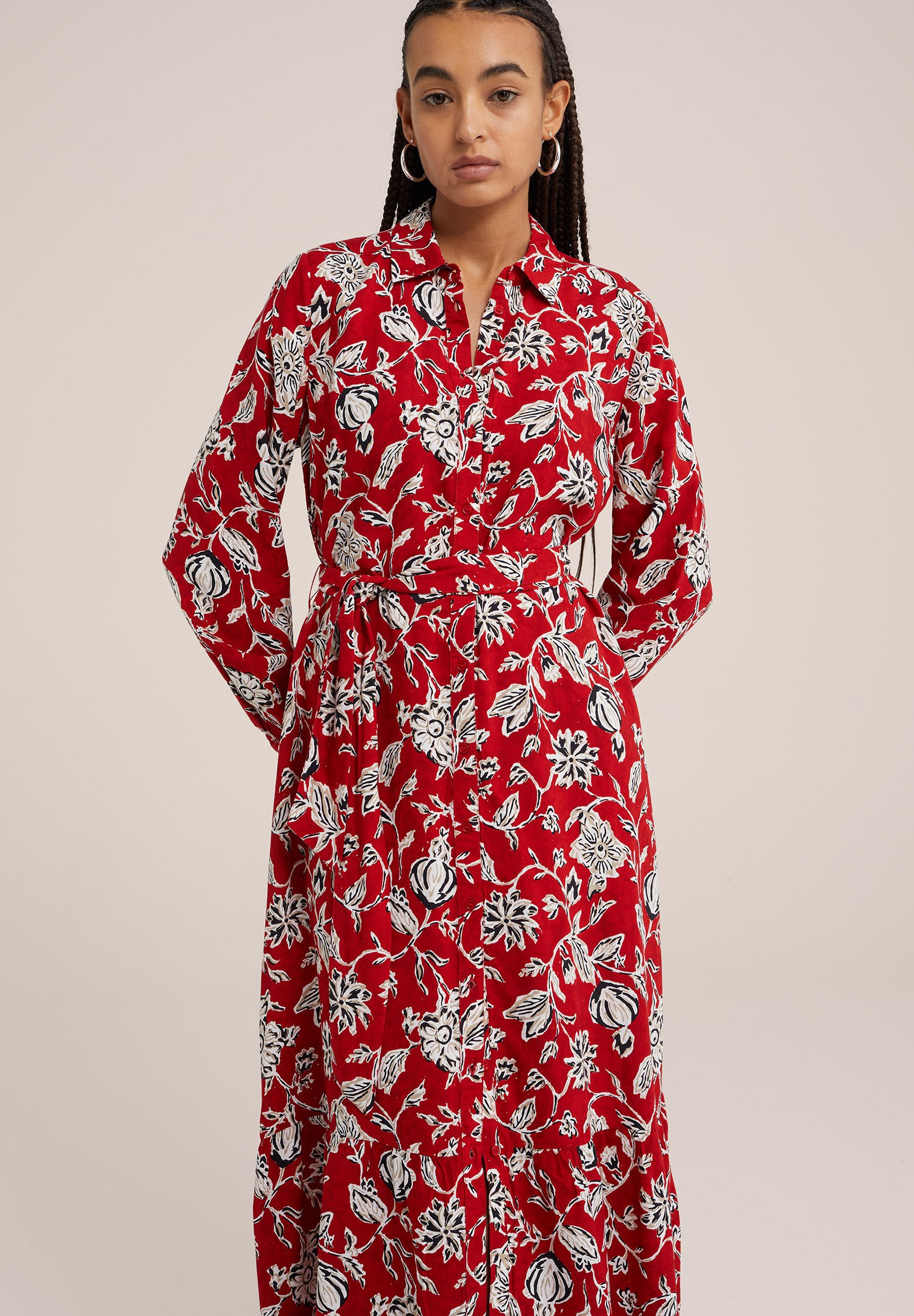 VILA KURZARM - Vestido Camisero - Mars Red/rojo