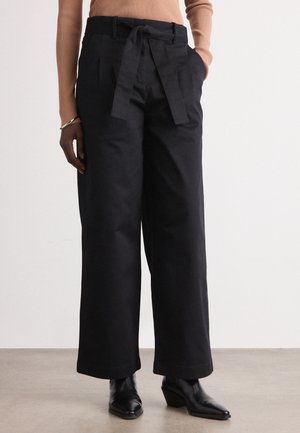 BELTED - Nohavice - black