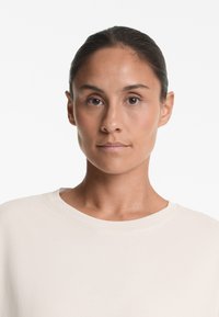OYSHO SHORT SLEEVE - T-shirt basique - stone